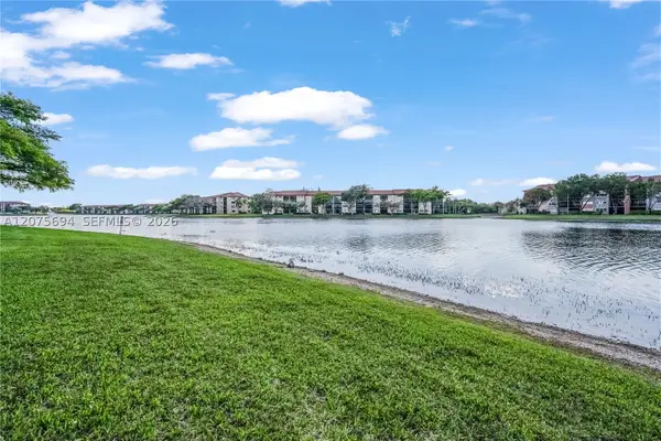 850 SW 138th Ave #213D, Pembroke Pines, FL 33027