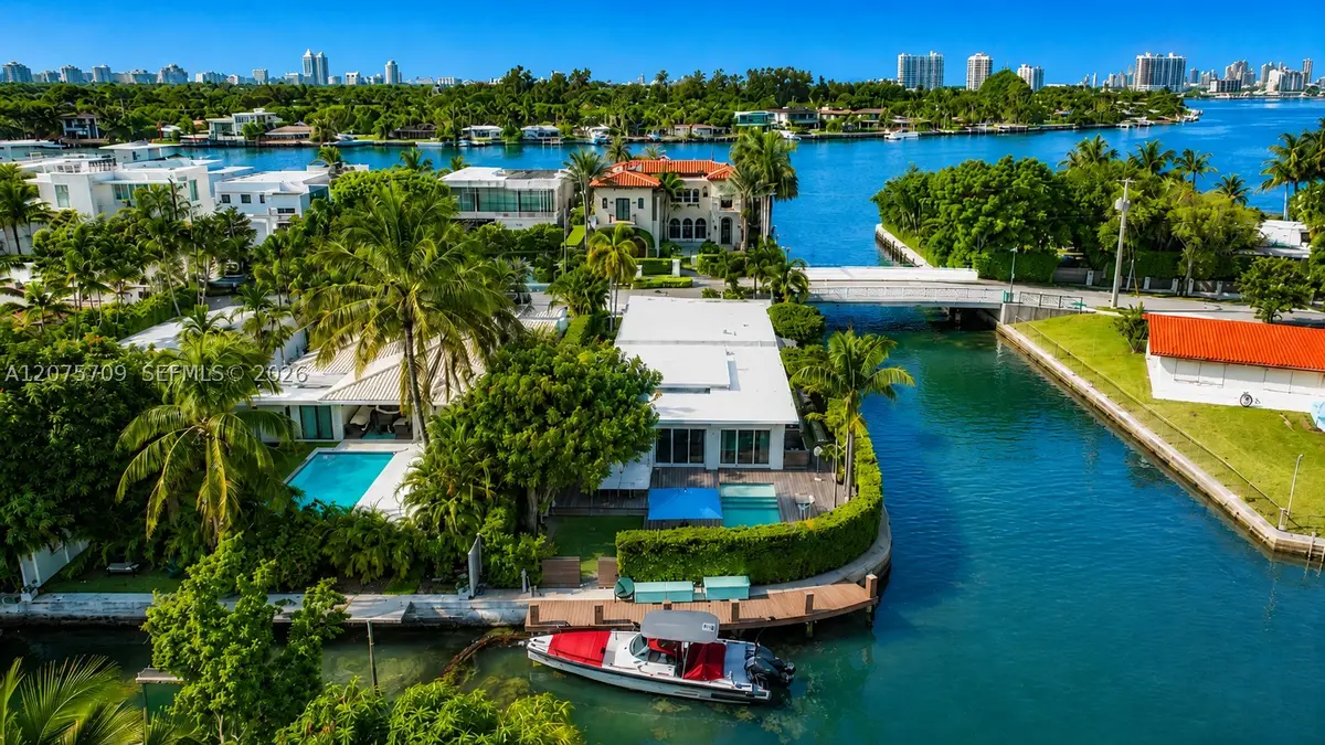 1885 Daytonia Rd, Miami Beach, FL 33141 - #1