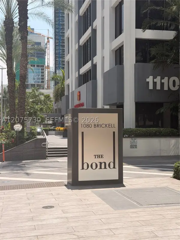 1080 Brickell Ave #913, Miami, FL 33131
