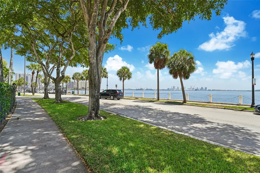 1420 Brickell Bay Dr #206D, Miami, FL 33131 - #3