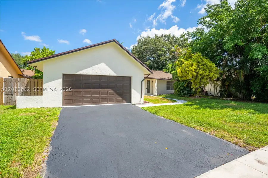 7389 NW 48th Pl, Lauderhill, FL 33319 - #2