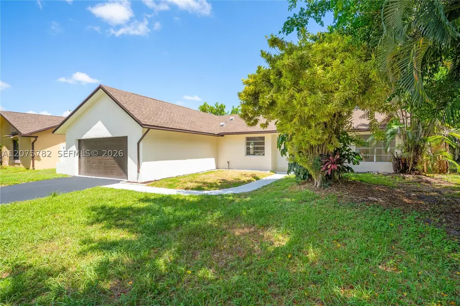 7389 NW 48th Pl, Lauderhill, FL 33319 - #3