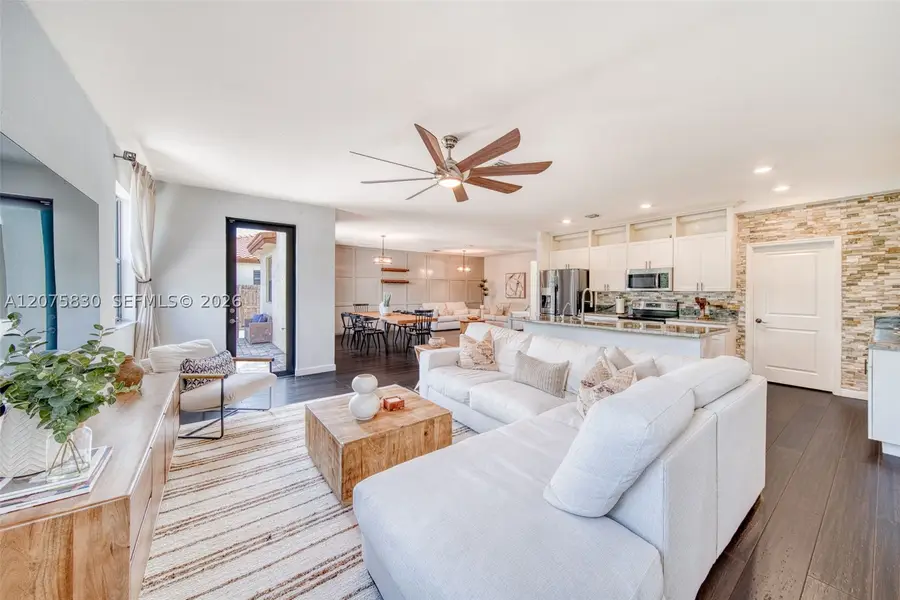 2655 SE 1st St, Homestead, FL 33033 - #3