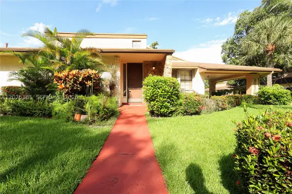 8050 Palmetto Palm Cir #55, Tamarac, FL 33321