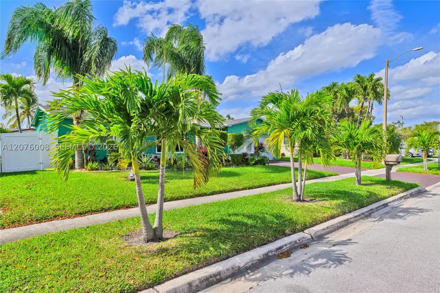 257 NW 79th Ave, Margate, FL 33063 - #2