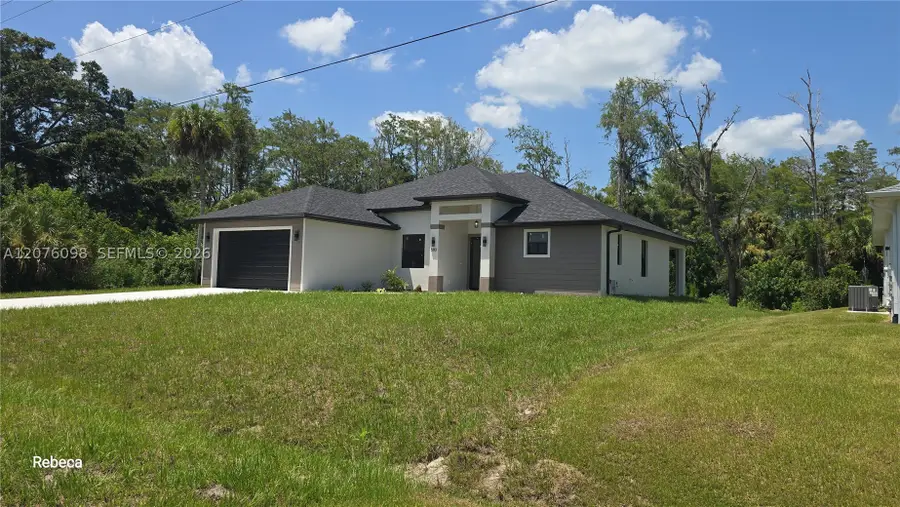 580 Woodview Dr, Lehigh Acres, FL 33972 - #2