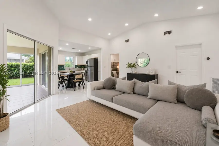 2215 SE 7th Pl, Homestead, FL 33033 - #3