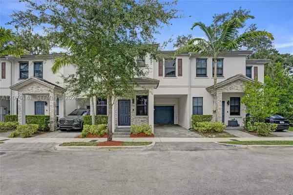 2805 SW 17 Avenue, Fort Lauderdale, FL 33315