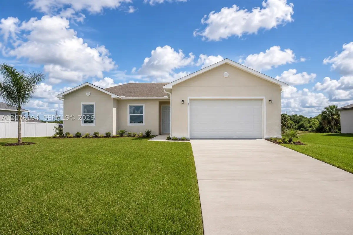 1109 Kraft St, Port Labelle, FL 33935 - #1