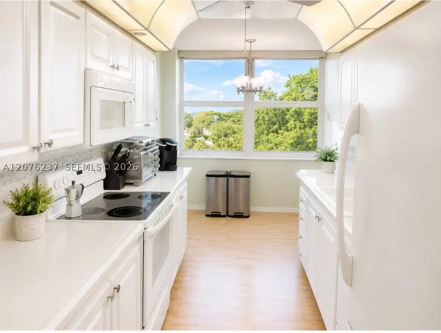 1100 Saint Charles Pl #504, Pembroke Pines, FL 33026 - #3