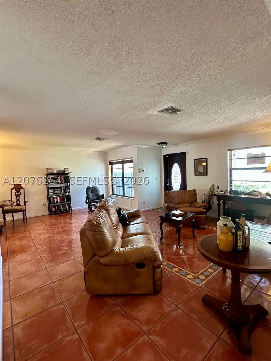 10330 Puerto Rico Dr, Cutler Bay, FL 33189 - #3
