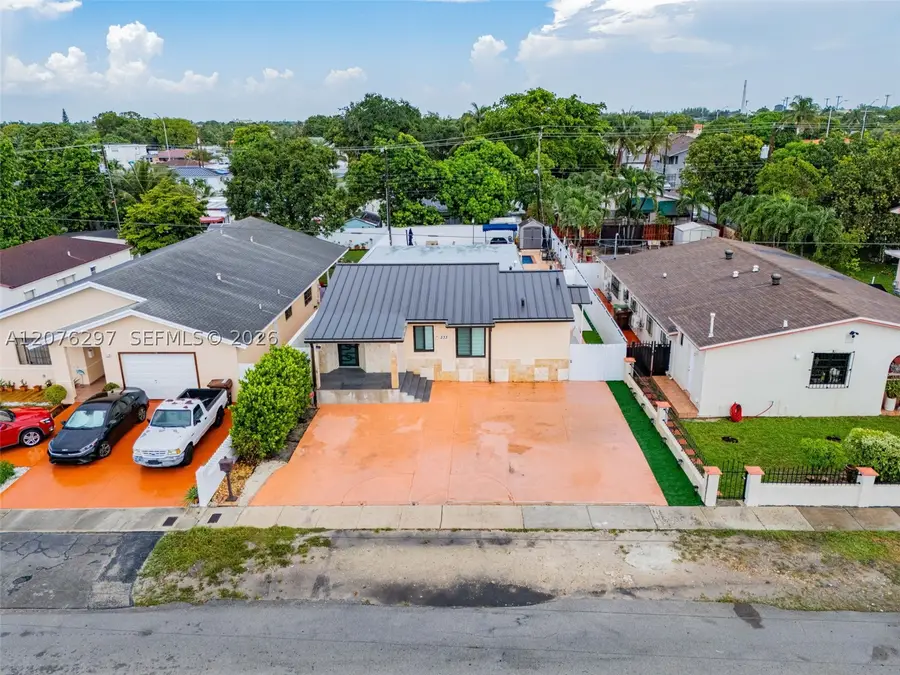 233 W 39th Pl, Hialeah, FL 33012 - #2
