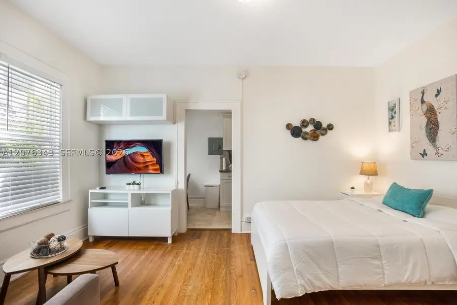 124 Mendoza Ave #4, Coral Gables, FL 33134 - #2
