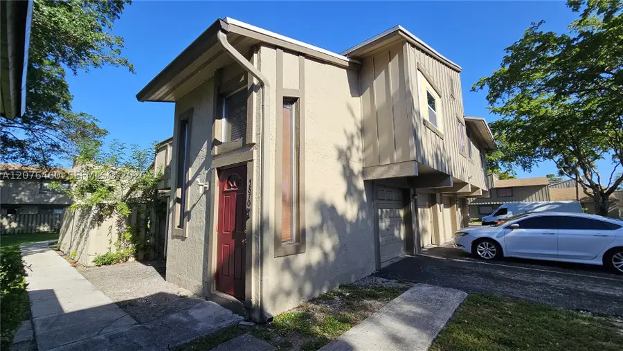 5870 NW 21st St #45-E, Lauderhill, FL 33313 - #3