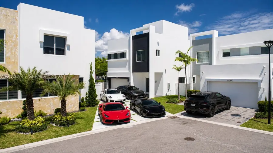10381 NW 67th Ter, Doral, FL 33178 - #2