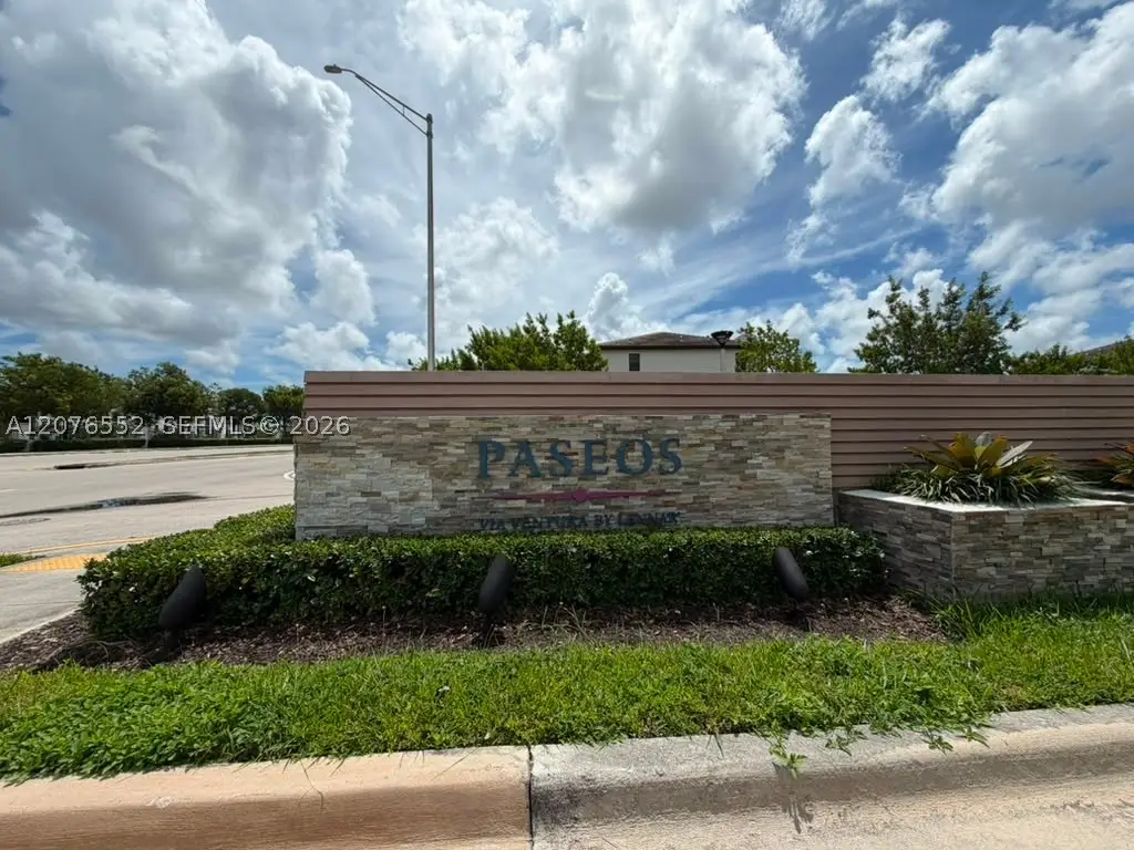 519 NE 208th Ter, Miami, FL 33179 - #1