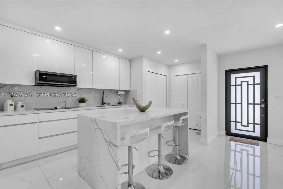 1270 W 64th Ter, Hialeah, FL 33012 - #1