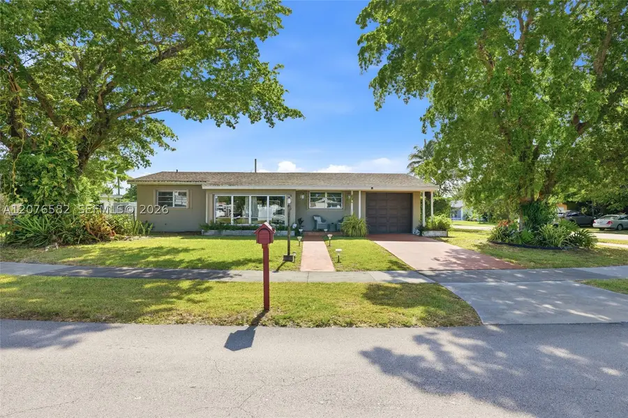 20510 Jacaranda Rd, Cutler Bay, FL 33189 - #2