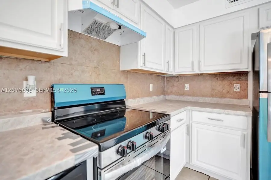 4511 Treehouse Ln #B, Tamarac, FL 33319 - #3