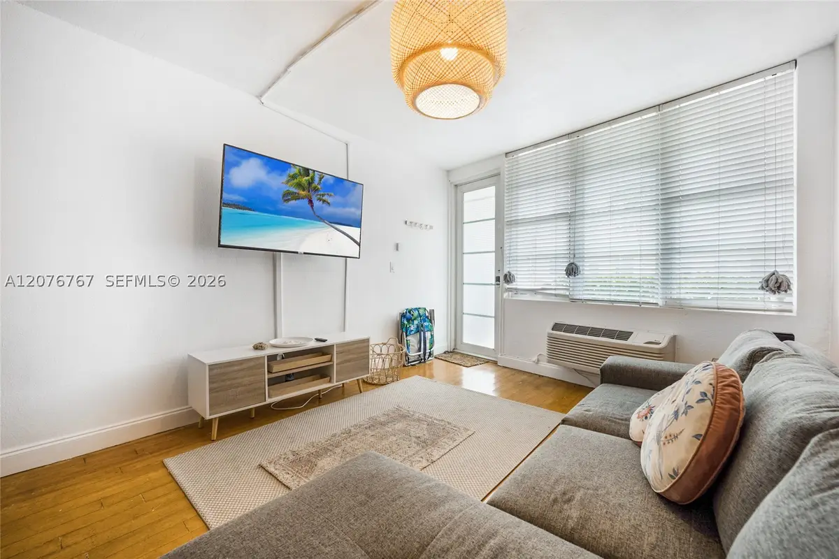 300 74th St #6, Miami Beach, FL 33141 - #1