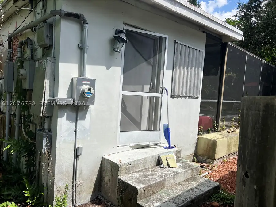 11429 NE 11th Pl, Biscayne Park, FL 33161 - #3