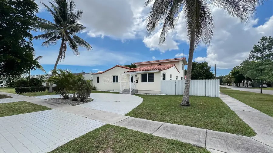 970 Plover Ave, Miami Springs, FL 33166 - #2