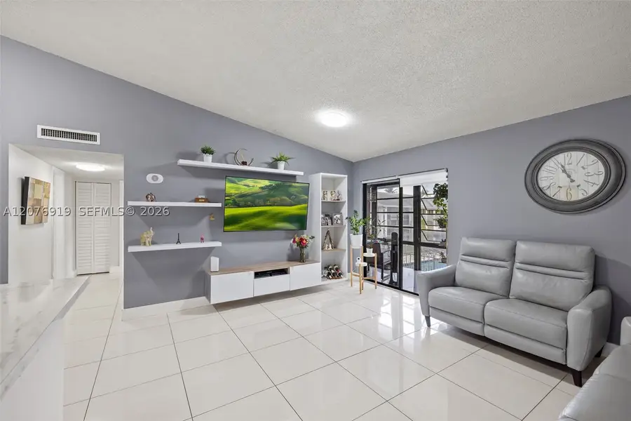 827 NE 199th St #206, Miami, FL 33179 - #2