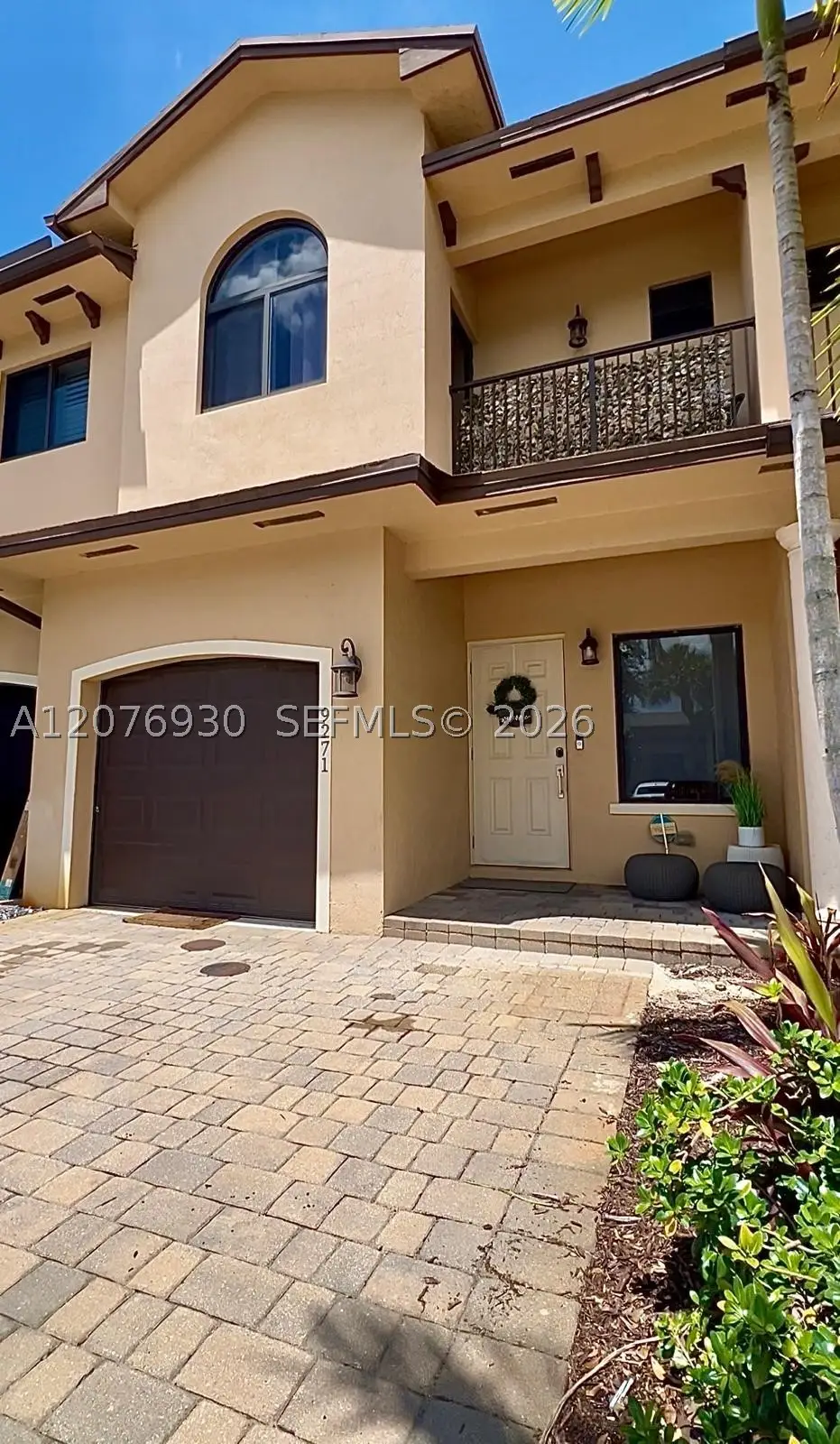 9271 NW 16th St, Pembroke Pines, FL 33027 - #1