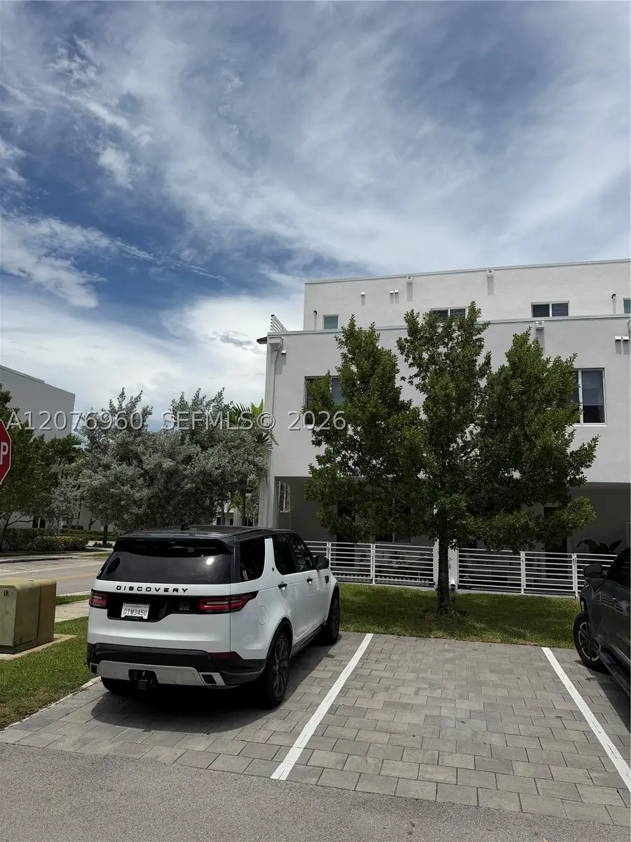 10300 NW 66th St, Doral, FL 33178 - #2