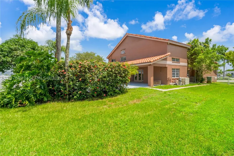 950 NW 197th Ter, Pembroke Pines, FL 33029 - #3