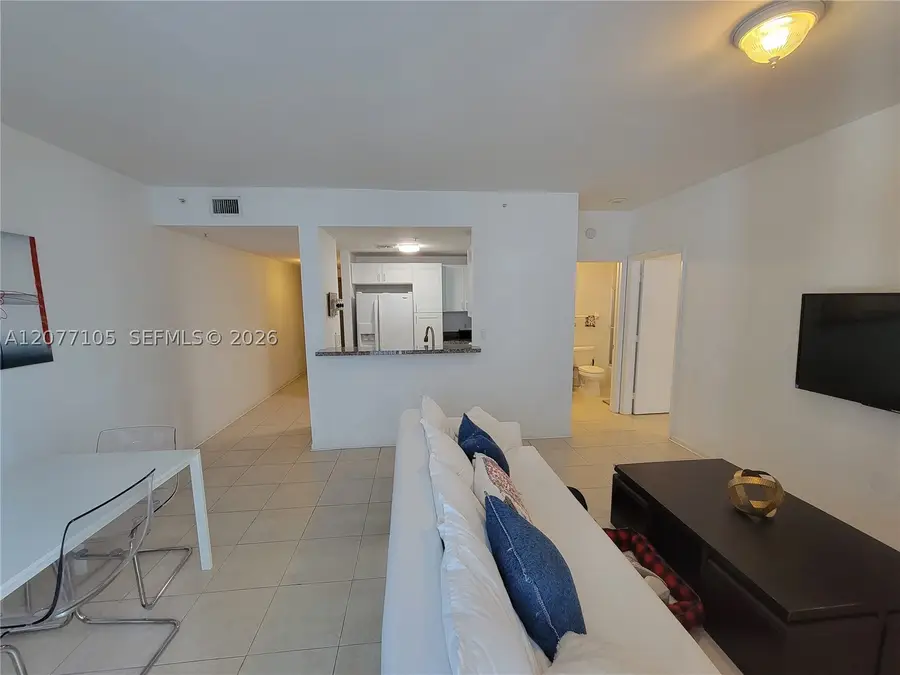 185 SE 14th Ter #1101, Miami, FL 33131 - #3