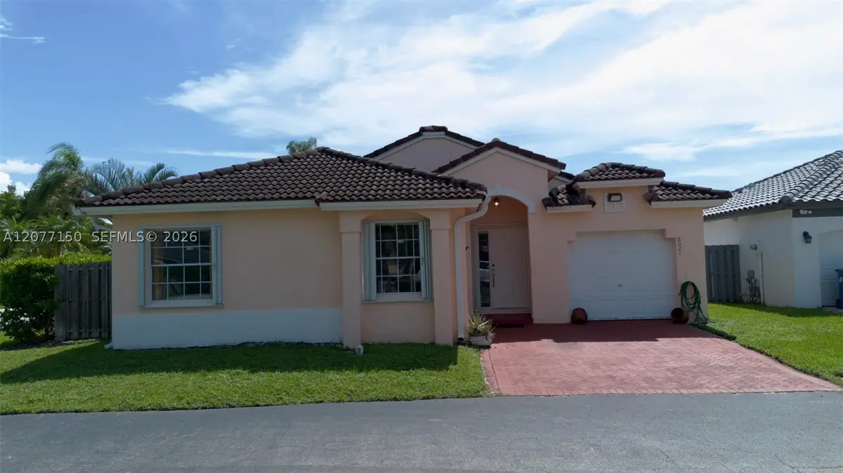 8021 SW 158th Pl, Miami, FL 33193 - #1