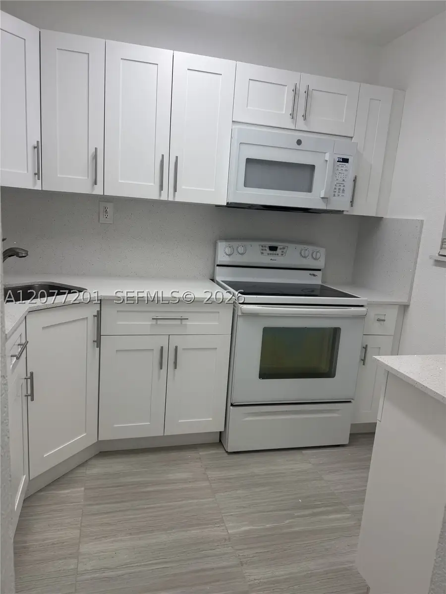 17255 SW 95th Ave #211, Palmetto Bay, FL 33157 - #2