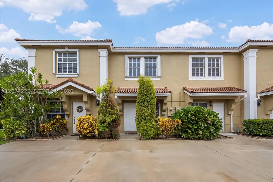 762 SW 122nd Ter, Pembroke Pines, FL 33025 - #2
