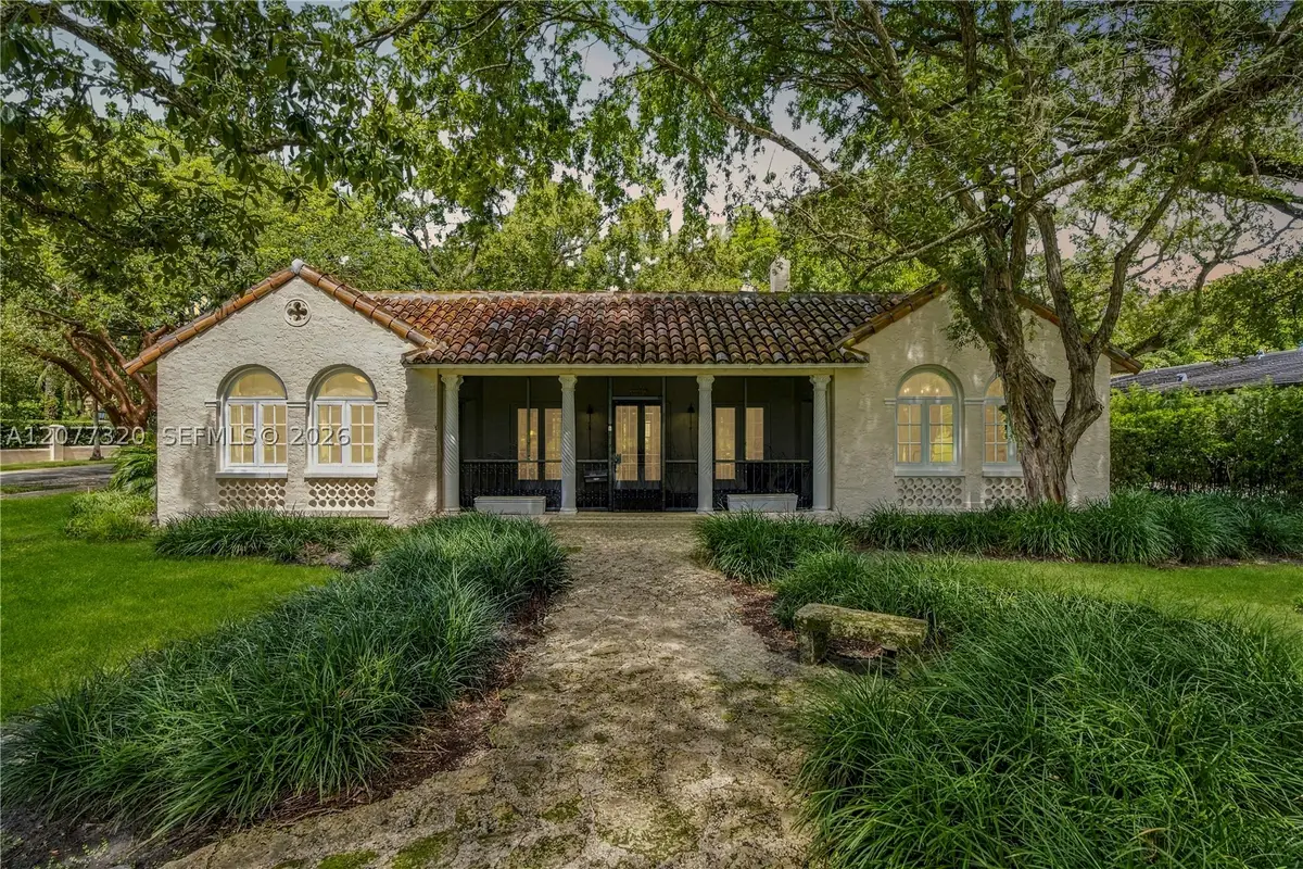 665 N Greenway Dr, Coral Gables, FL 33134 - #1