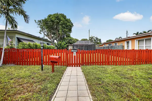 1527 Jackson St, Hollywood, FL 33020