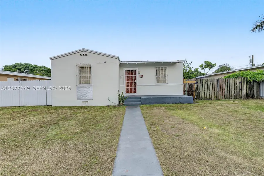 3940 NW 2nd St, Miami, FL 33126 - #2