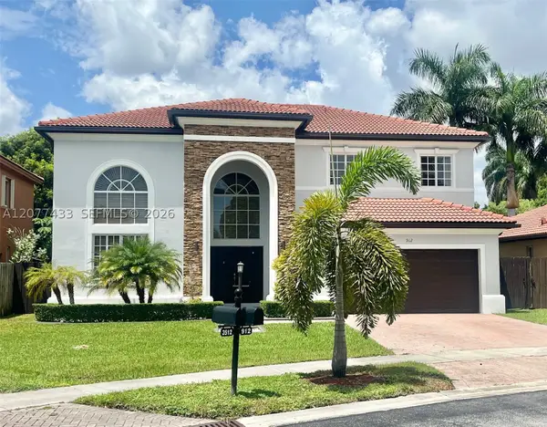 912 NE 35th Ave, Homestead, FL 33033
