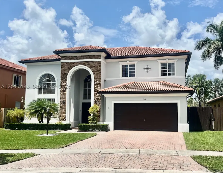 912 NE 35th Ave, Homestead, FL 33033 - #2