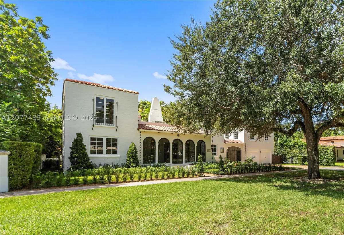 1202 Granada Blvd, Coral Gables, FL 33134 - #1