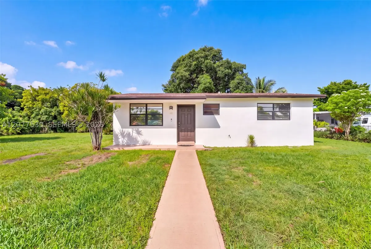 19721 SW 114th Ct, Miami, FL 33157 - #1