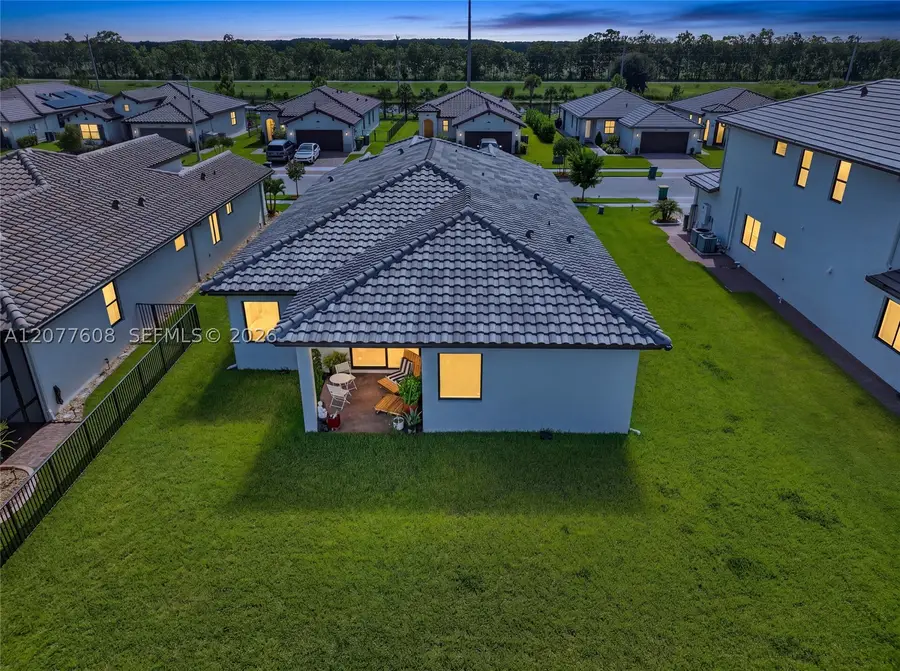 5043 Ofanto, Avenue Maria, FL 34142 - #2
