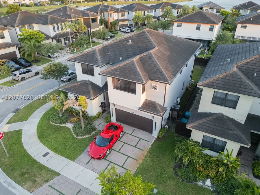 8824 NW 161st Ter, Miami Lakes, FL 33018 - #3