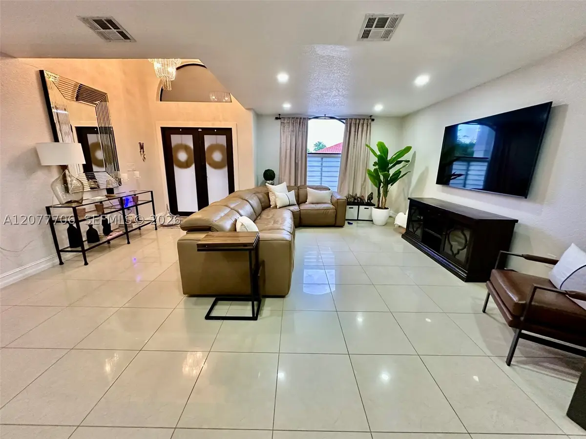 9021 NW 150th Ter, Miami Lakes, FL 33018 - #1
