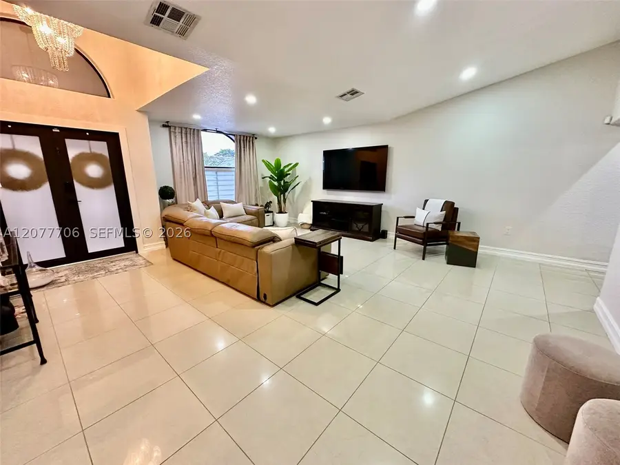 9021 NW 150th Ter, Miami Lakes, FL 33018 - #2