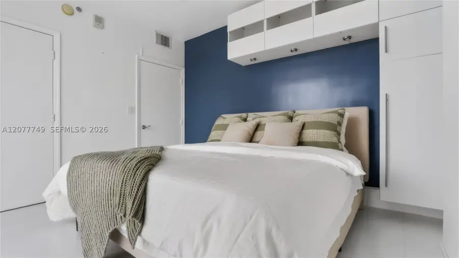 1200 Brickell Bay Dr #4324, Miami, FL 33131 - #2