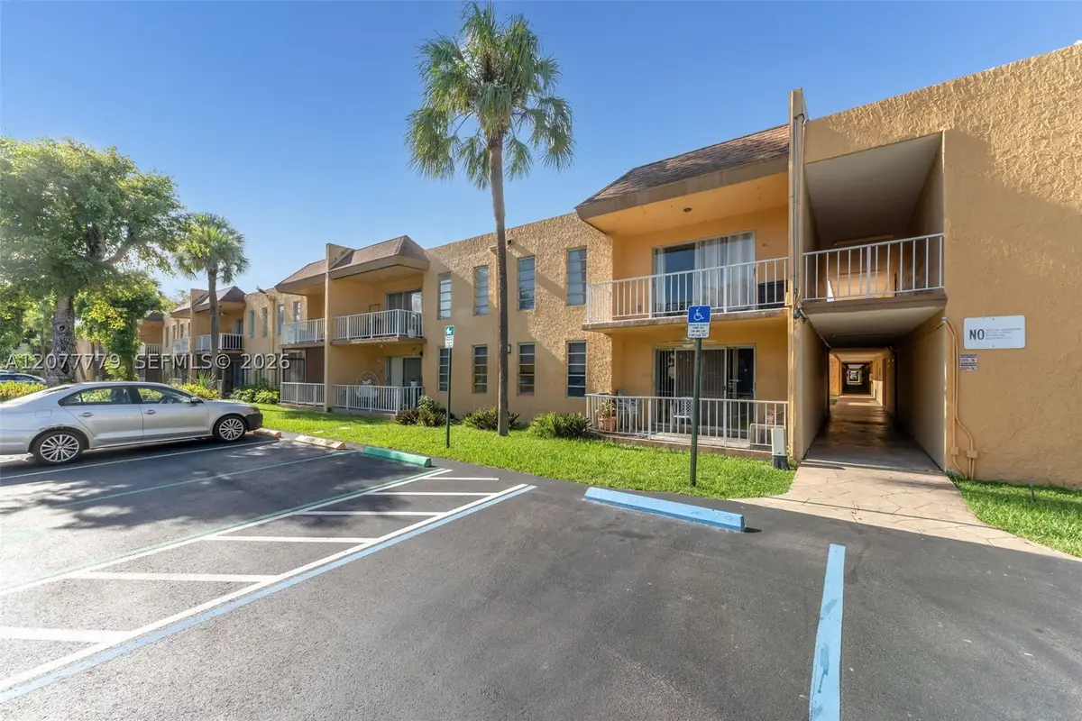 13700 SW 62nd St #213, Miami, FL 33183 - #1