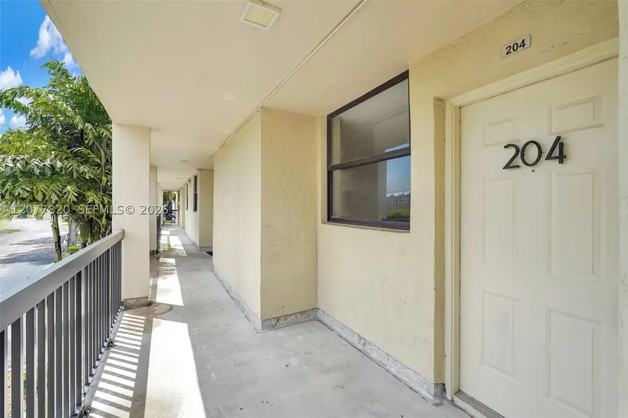 117 Lake Emerald Dr #204, Oakland Park, FL 33309 - #3