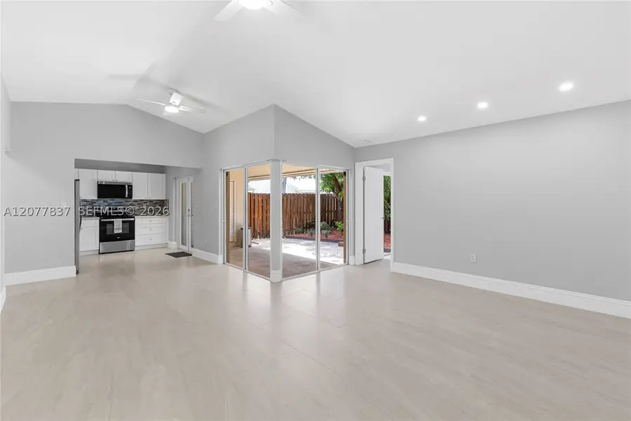 886 NE 214th Ln #4, Miami, FL 33179 - #3