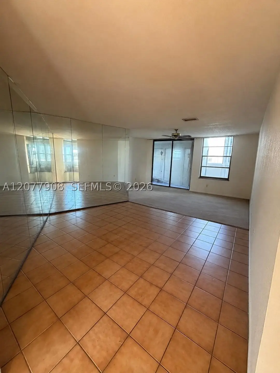20500 W Country Club Dr #818, Aventura, FL 33180 - #1